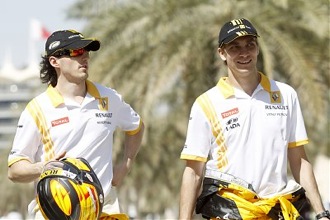 Renault could snub Kubica and Petrov for 2012