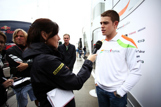 Di Resta and Ricciardo face 2012 with eyes on future