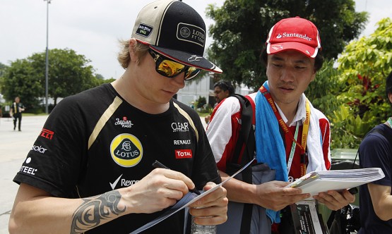 Raikkonen gifts ice-cream to press corps