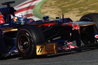Toro Rosso tells its drivers to push and not fear crashes