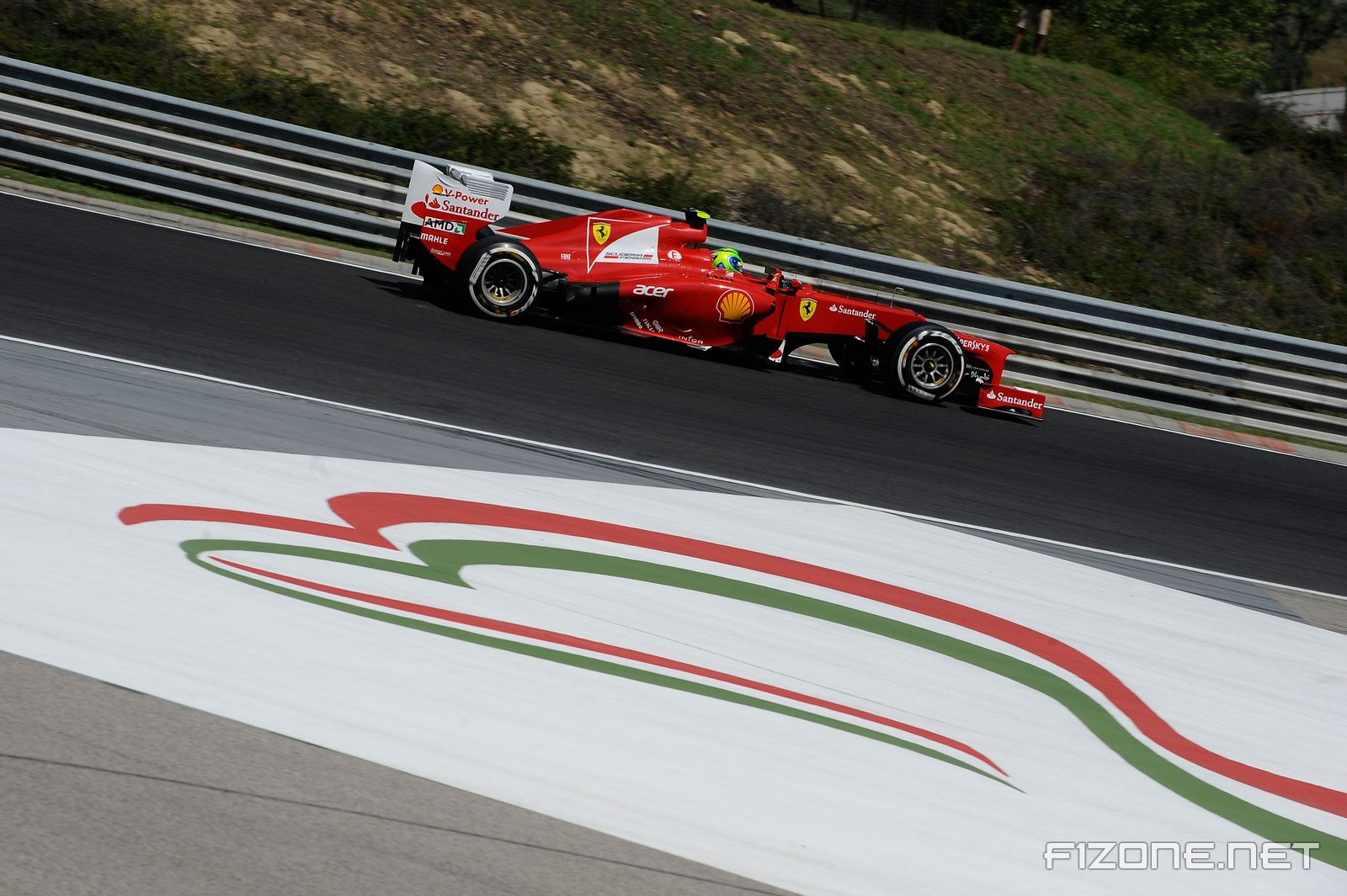 Briatore: Ferrari should keep Massa for 2013