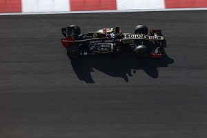 Lotus waiting to pay staff and Raikkonen