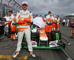 Sutil stuns paddock with F1 comeback