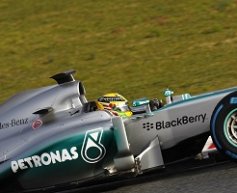 Hamilton helping Mercedes shed old image says Wolff