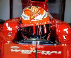 Raikkonen tops subdued first day of testing