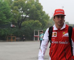 Alonso tops first session in China