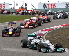 Hamilton claims hat-trick in China