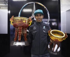 Mansell praises 'close to perfection' Hamilton