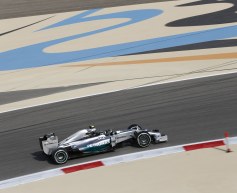 Rosberg tops day one in Bahrain