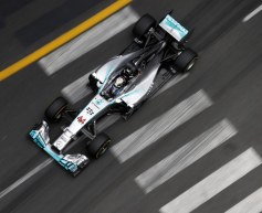 Mercedes extends Petronas partnership