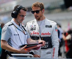 Dennis tells Button to 'try harder'