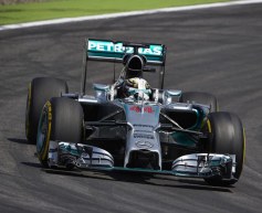 Hamilton laments poor grip in practice
