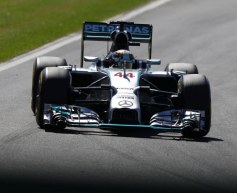 Hamilton inches ahead in second practice