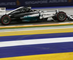 Hamilton fastest in second Singapore session