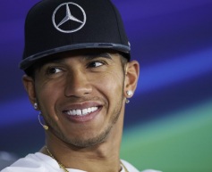 Hamilton quickest in first US session