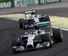Rosberg wins as Hamilton recovers from spin