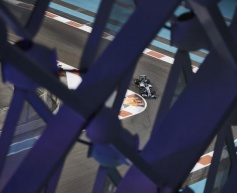 Rosberg hoping pressure gets to Hamilton