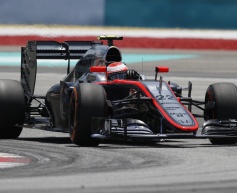 McLaren duo fear tough time in China