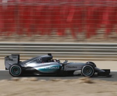 Hamilton moves ahead in third practice