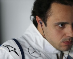 Massa's spin caused by rear wing stall