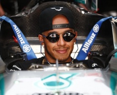 Mercedes dominant as Hamilton tops practice