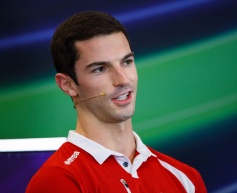 Rossi hopeful over 2016 F1 seat
