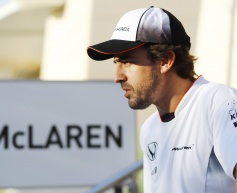 Alonso managing rib pain in China