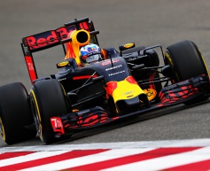 Ricciardo delights in 'awesome' front row spot