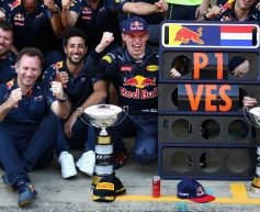 Ricciardo, Verstappen split Red Bull test days